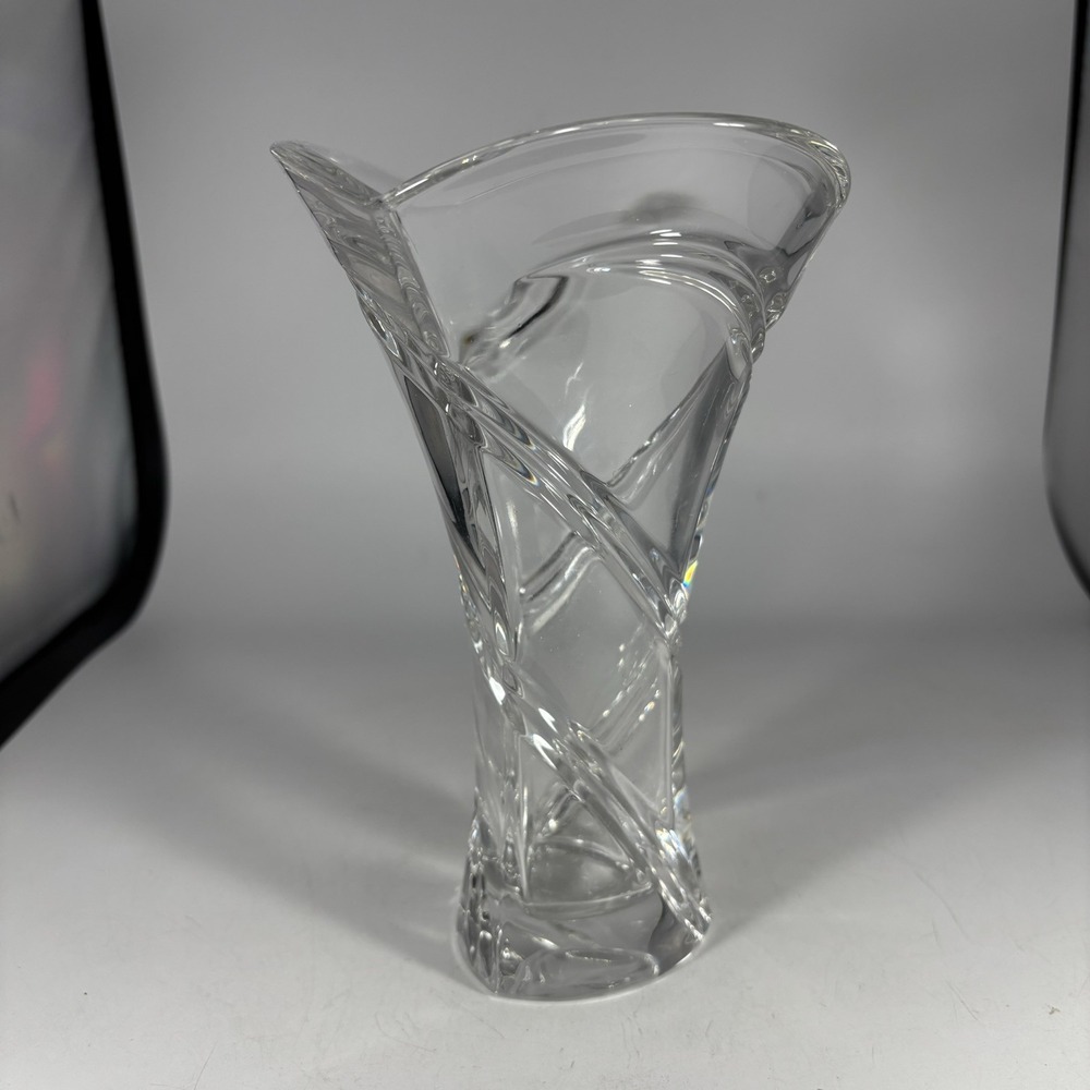 Marquis by Waterford Crystal, 7 inch Trillium Collection Vase Vintage‎